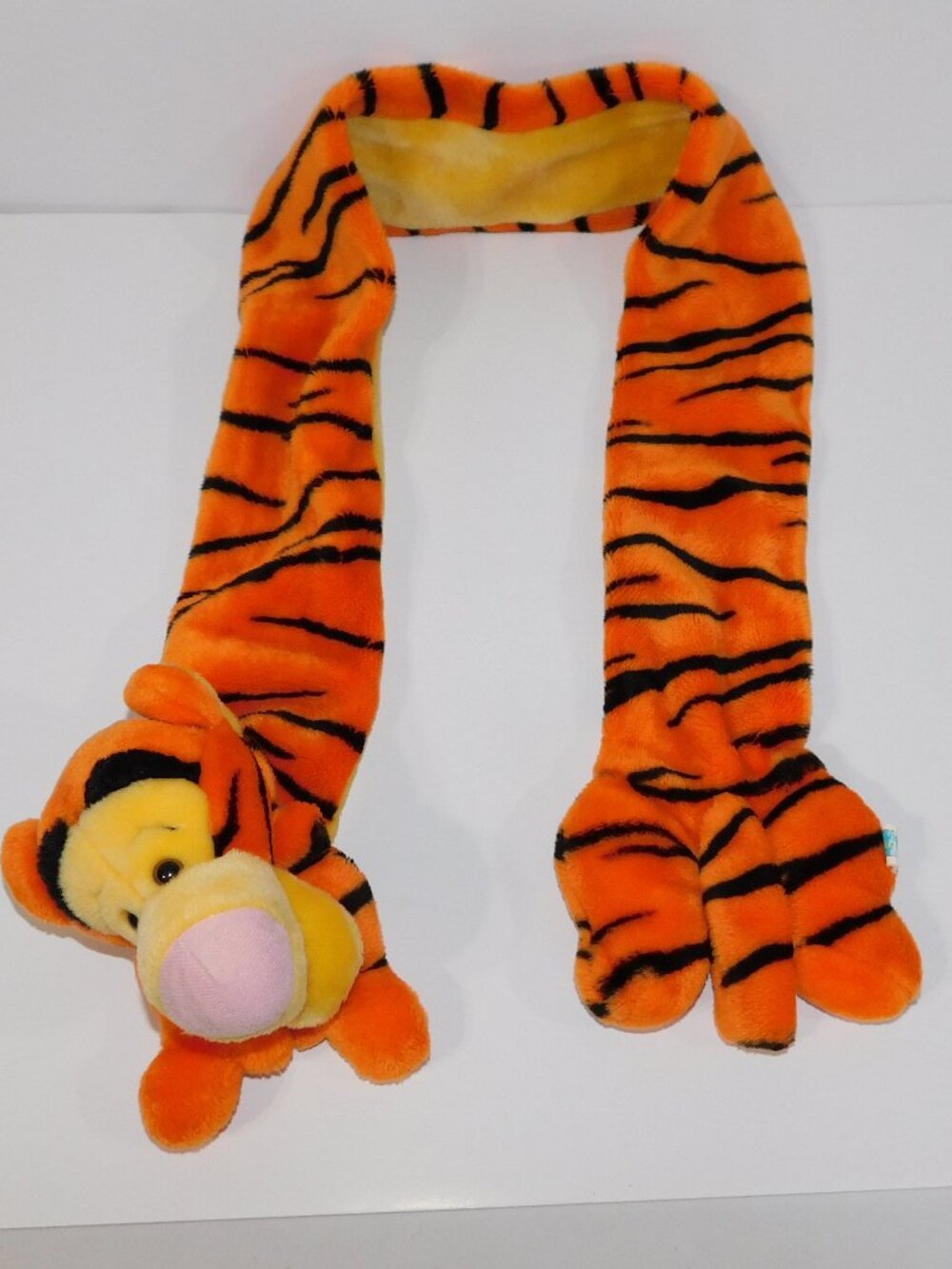 VTG 90s Disney Winnie the Pooj Tigger Plush stuffed  Winter Scarf 46" unisex